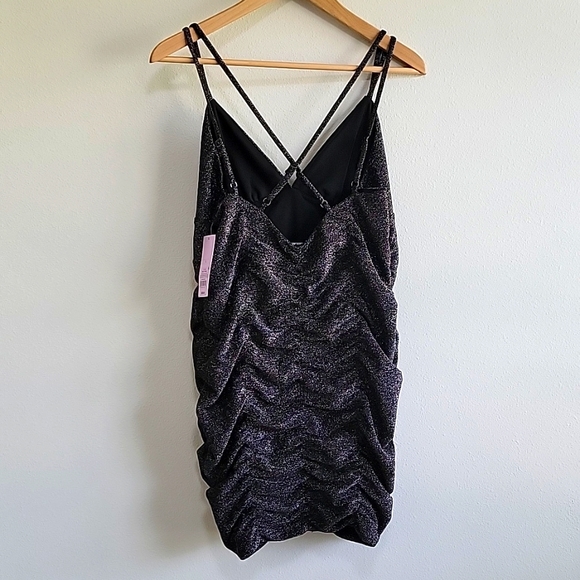 [*3 Items For $20 In Bundle*] Wild Fable Black Dress Metallic Ruching size L - Picture 4 of 8